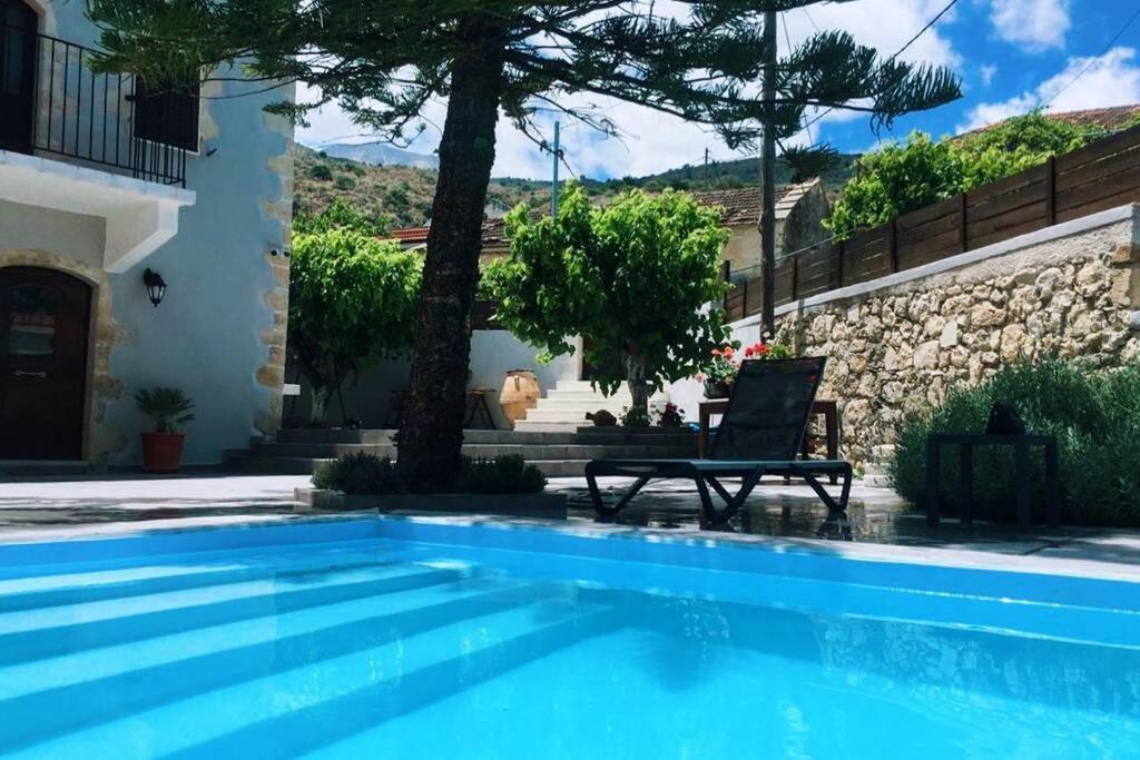 Villa Christini A Luxury Villa With Amazing Views Tzitzifés Dış mekan fotoğraf